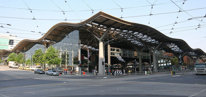 1200px-Southern-cross-station-melbourne-morning